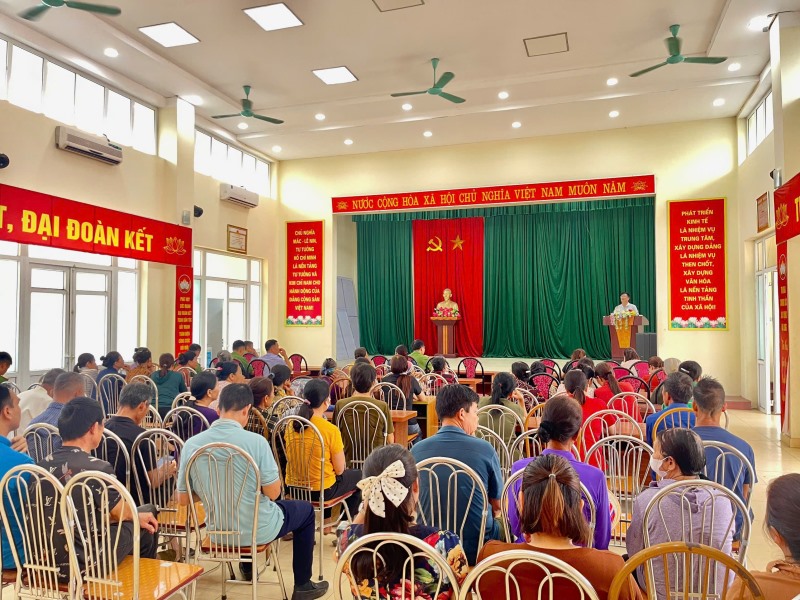 XÃ DÂN CHỦ TỔ CHỨC HỘI NGHỊ LẤY Ý KIẾN NHÂN DÂN VỀ DỰ THẢO NGHỊ QUYẾT SỬA ĐỔI, BỔ SUNG MỘT SỐ ĐIỀU CỦA HIẾN PHÁP NĂM 2013